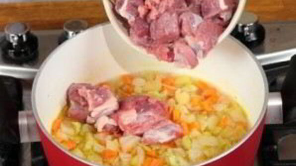 лапша с говядиной и овощами