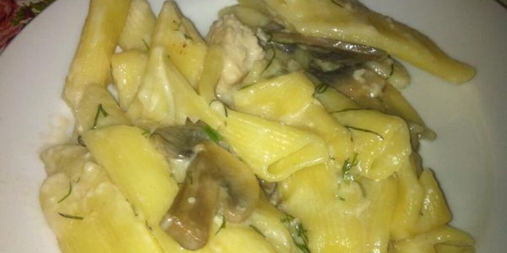 Рецепт макарон с грибами и курицей в сливочном соусе