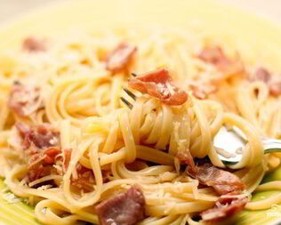 Макароны с ветчиной и сыром