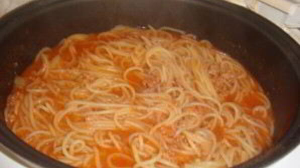 паста болоньезе в мультиварке