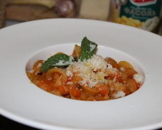 Паста Орекьетти с фасолью алла Романо