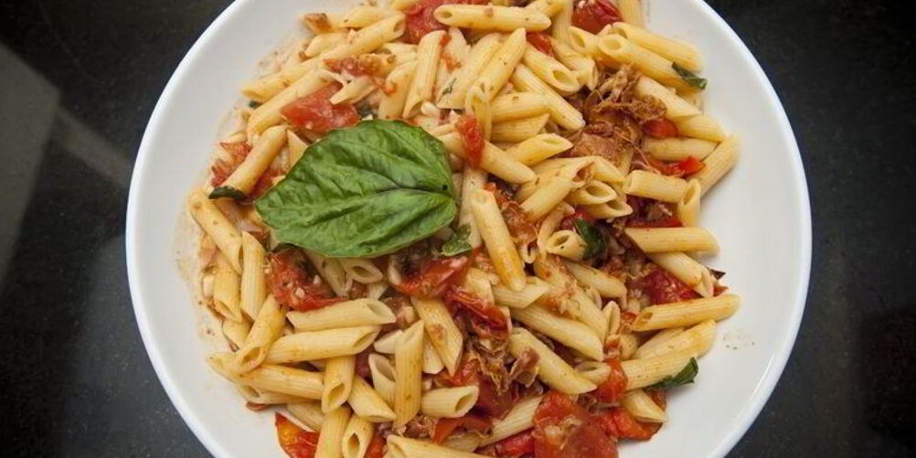 Рецепт пасты с беконом и помидорами