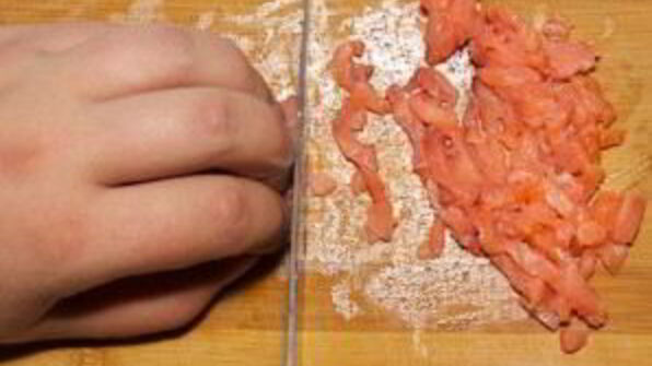 паста с красной рыбой и красной икрой