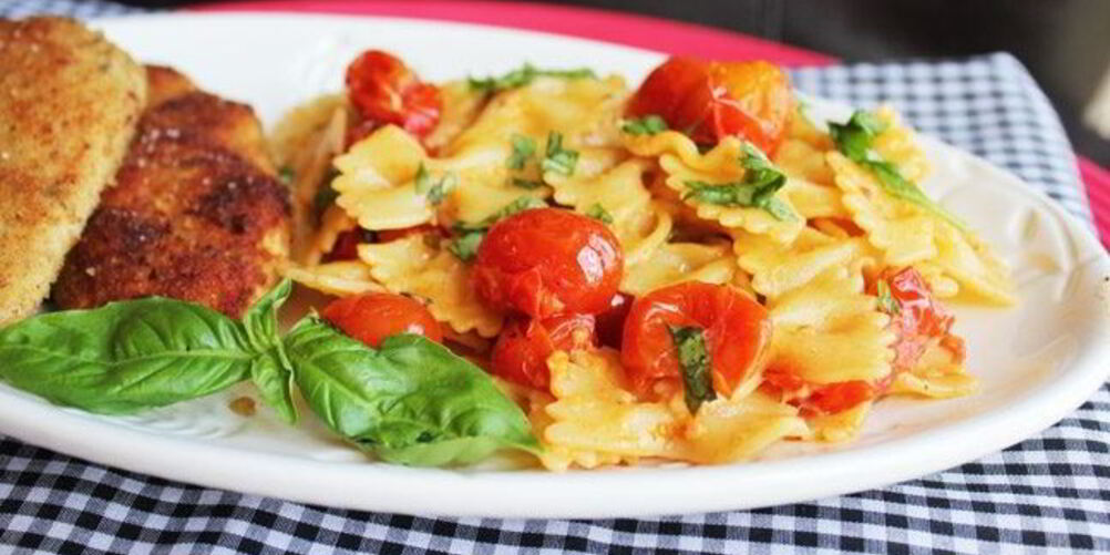 Рецепт пасты с помидорами и сыром