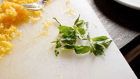 спагетти-сквош с вялеными помидорами