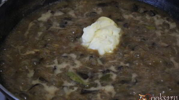 спагетти в соусе из сушеных грибов