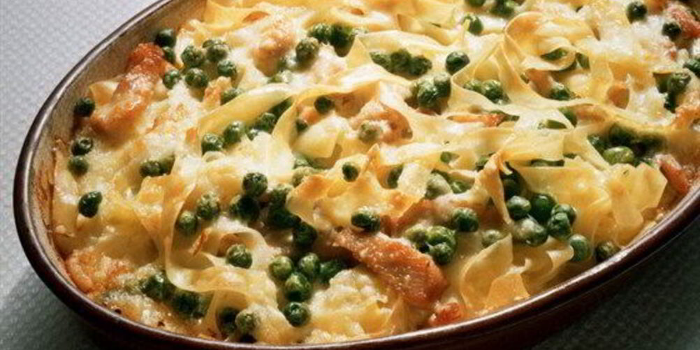 Рецепт запеченой пасты с сыром, ветчиной и горошком