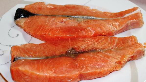 манты с семгой и шафраном