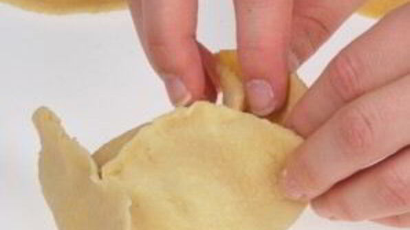 манты в мультиварке