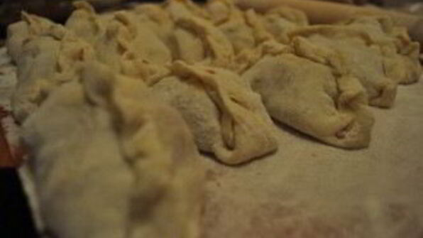 манты в скороварке