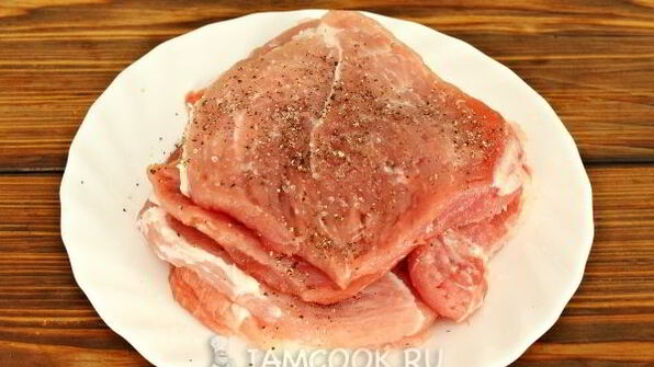 мясо по-французски с картошкой и помидорами