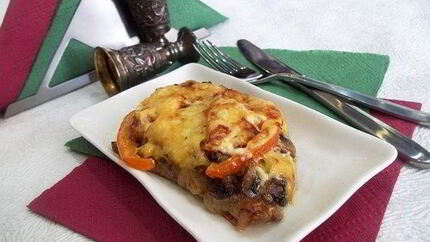 Мясо по-французски с шампиньонами