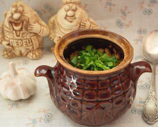 Чанахи в горшочках с фасолью