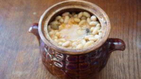 чанахи в горшочках с фасолью