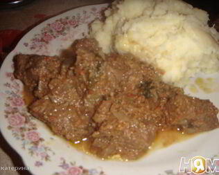 Говядина в томатно-ореховом соусе