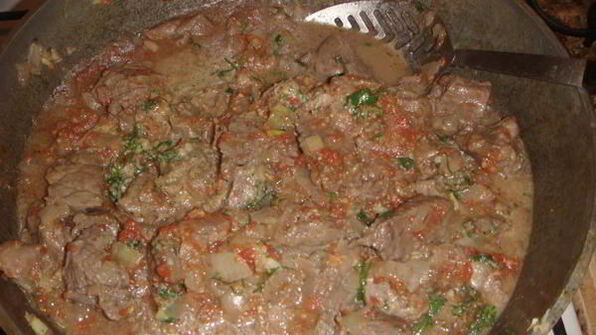 говядина в томатно-ореховом соусе