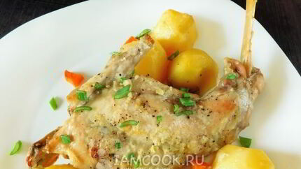 Кролик в фольге в духовке