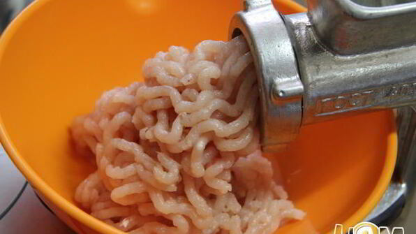 куриные биточки с квашеной капустой