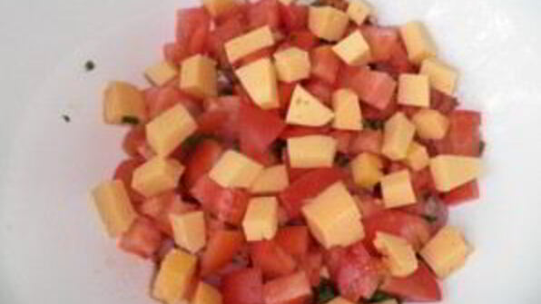 курица в духовке с помидорами