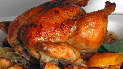 Курица в мультиварке целиком