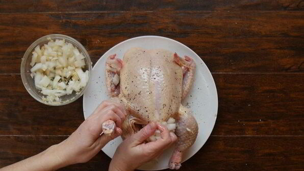 курица в мультиварке целиком