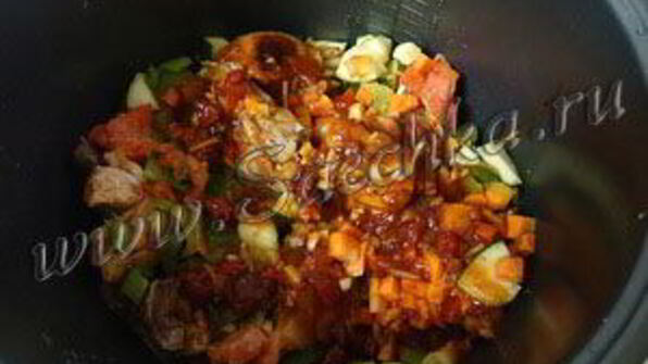 курица в томатном соусе с чесноком