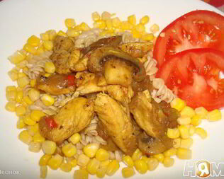 Пикантная куриная грудка с грибами