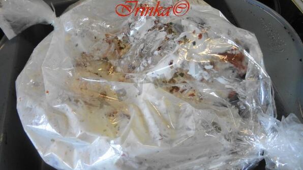 пряный цыпленок в сметане запеченный в рукаве