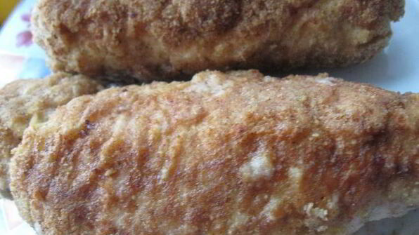 свинина с розмарином, шпинатом и айвовым соусом