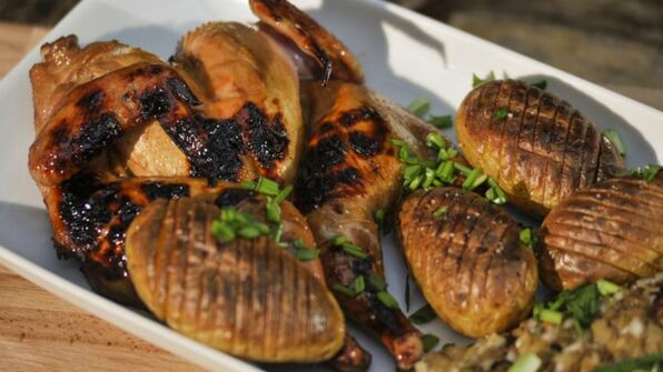 цыплята-корнишоны с запеченным картофелем