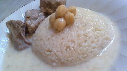 Тушеное мясо в йогурте