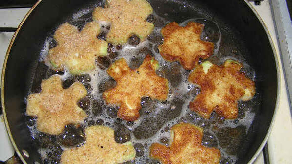 кабачки в панировке