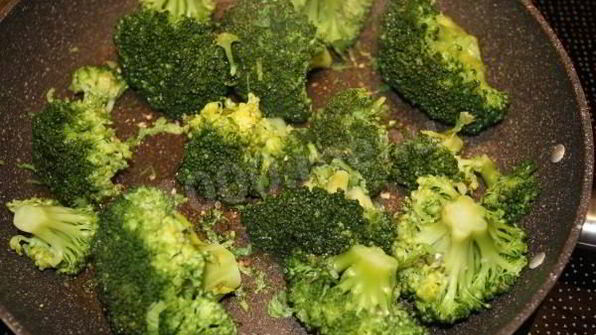 капуста брокколи жареная
