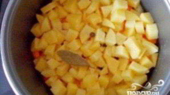 картофель тушеный с кабачками