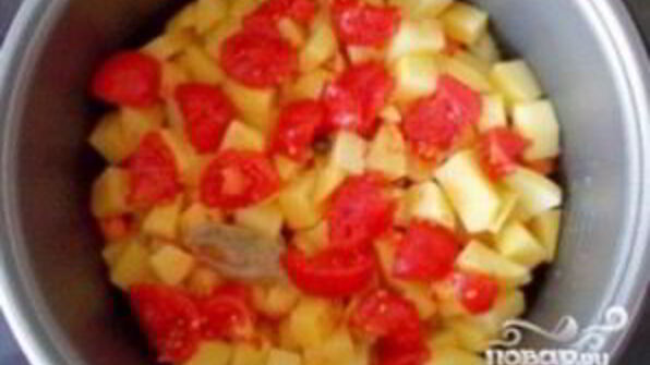 картофель тушеный с кабачками