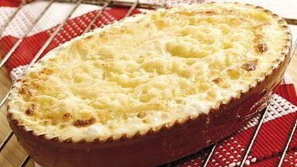 Картофель запеченый с мясом в сливочном соусе