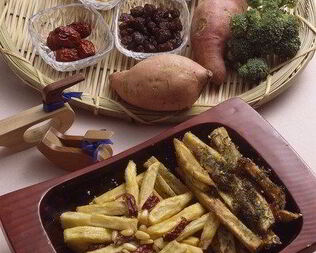 Кисло-сладкий жареный картофель