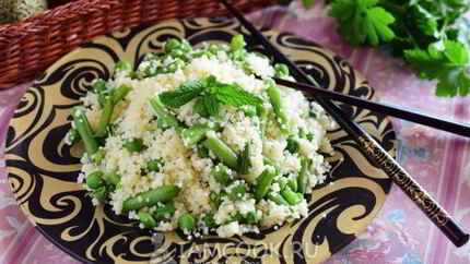 Кус-кус с зеленым горошком и стручковой фасолью