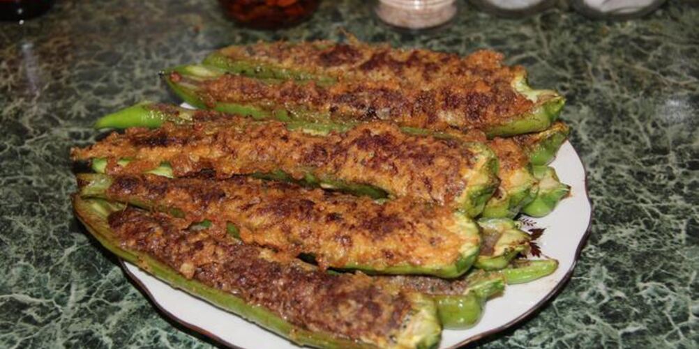 Рецепт острого перца, фаршированного мясом, в кляре