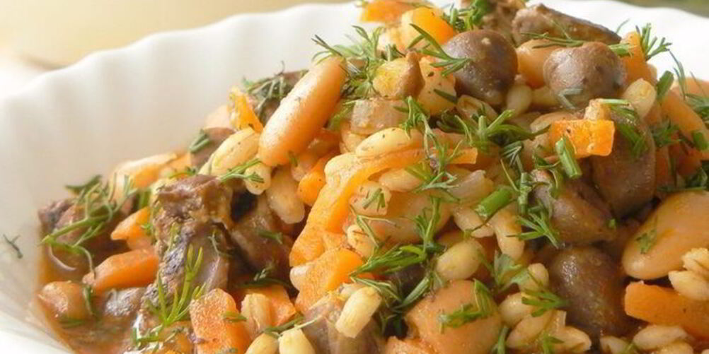 Рецепт перловой крупы с куриными сердцами и фасолью