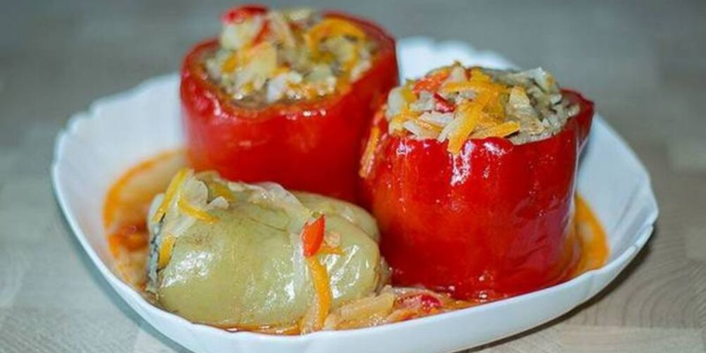 Рецепт сладких перцев, фаршированных мясом, овощами и рисом