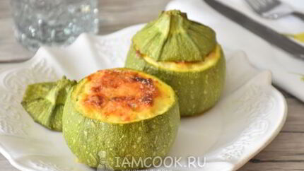 Цукини, фаршированные мясом индейки и сыром