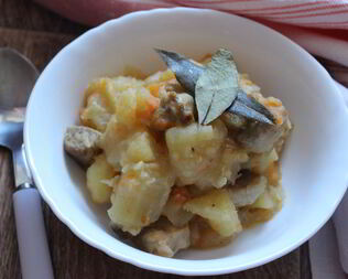 Тушеная картошка с мясом