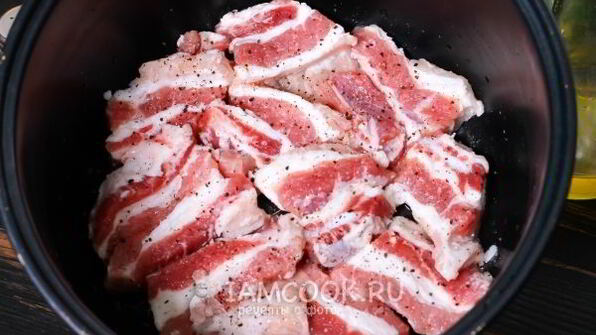 запеченная картошка с мясом в мультиварке