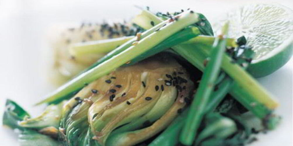 Рецепт жареной капусты бок-чой с луком-шалотом