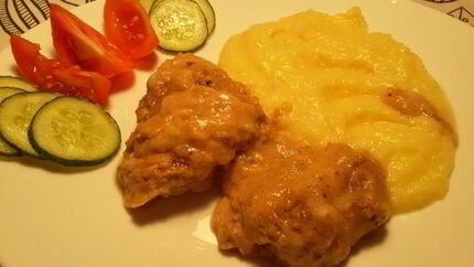 Говяжья печень в сметанном соусе