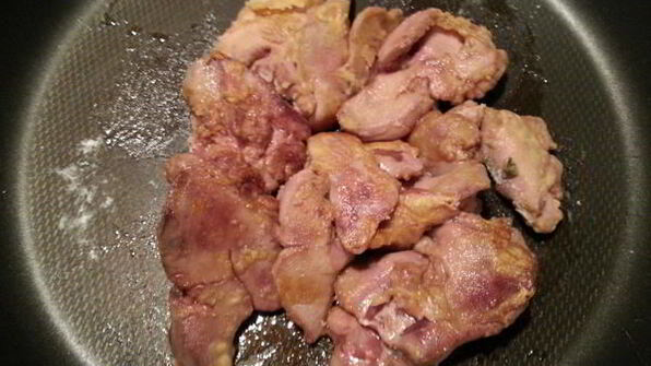 куриная печень под шапкой