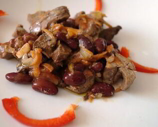 Куриная печень с фасолькой