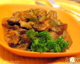 Куриная печень с солеными огурцами в МВ-скороварке