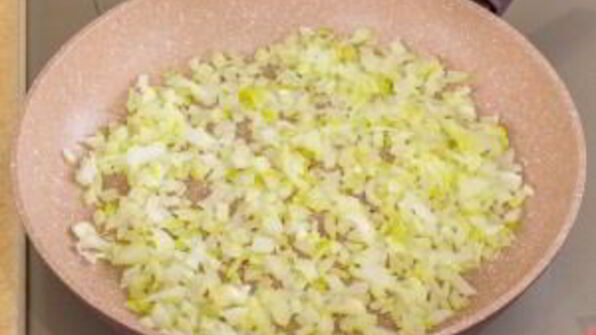 куриная печень, жаренная с грибами и гречкой